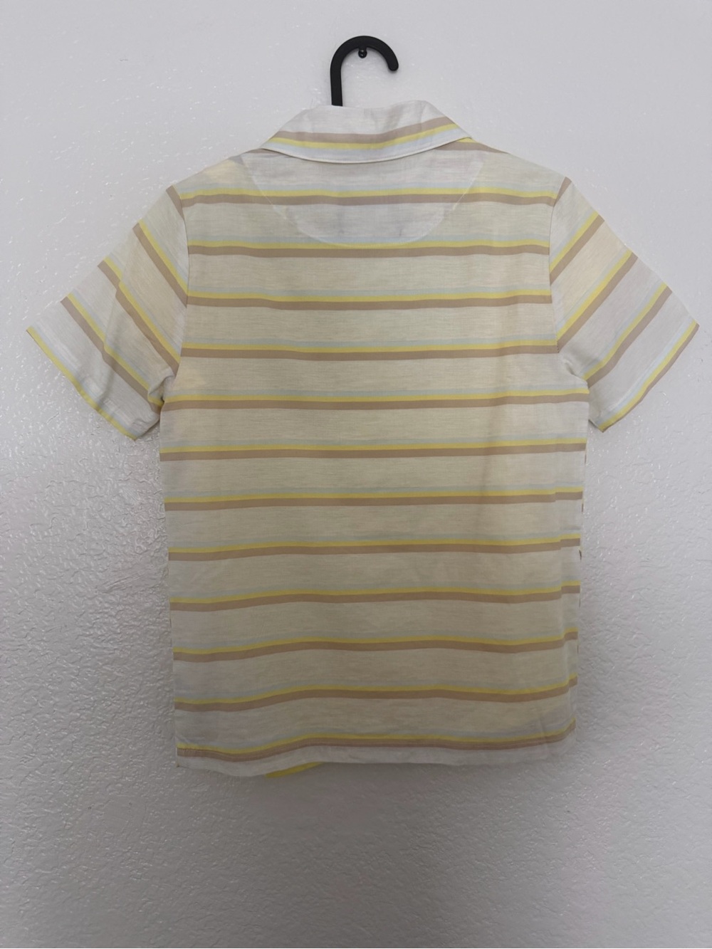 Hurley Boys’ Yellow & Beige Striped Short Sleeve Button-Down Shirt – Size 7/8 - Picture 4 of 6
